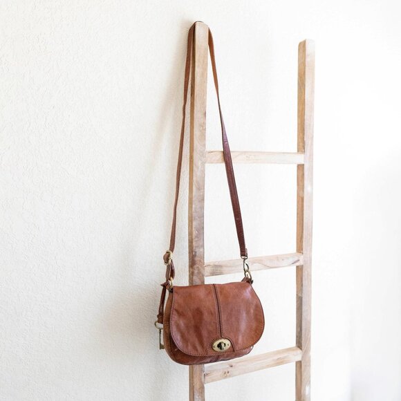 Vintage Fossil Brown Leather Turnlock Crossbody Shoulder Bag Brass Hardware Key - Picture 1 of 10